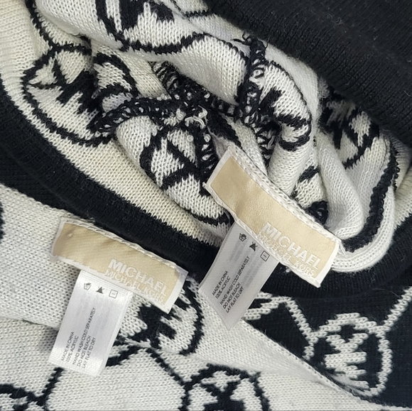 Michael Kors winter hat & scarf set - Picture 5 of 8